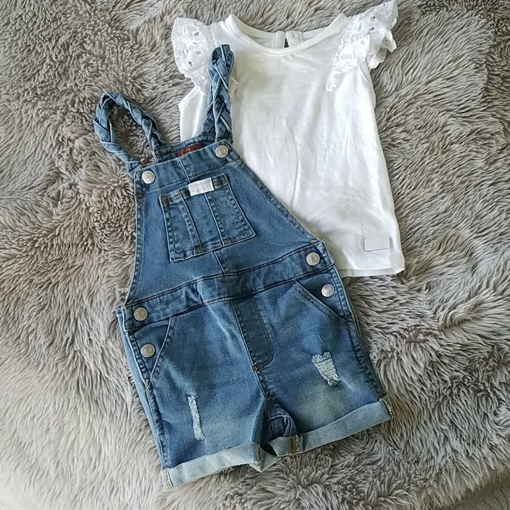7 For All Mankind set.